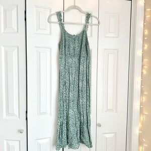 BloomChic Sleeveless Maxi Dress